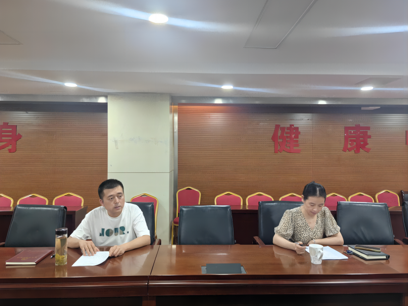 市金桃直播公司开展庆“八一”慰问座谈会